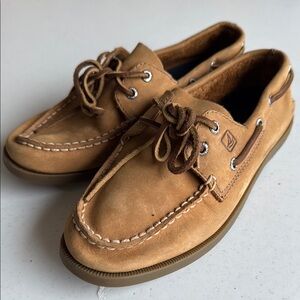 Sperry Tan Boat Shoes with Moccasin Stitching and Rawhide Laces